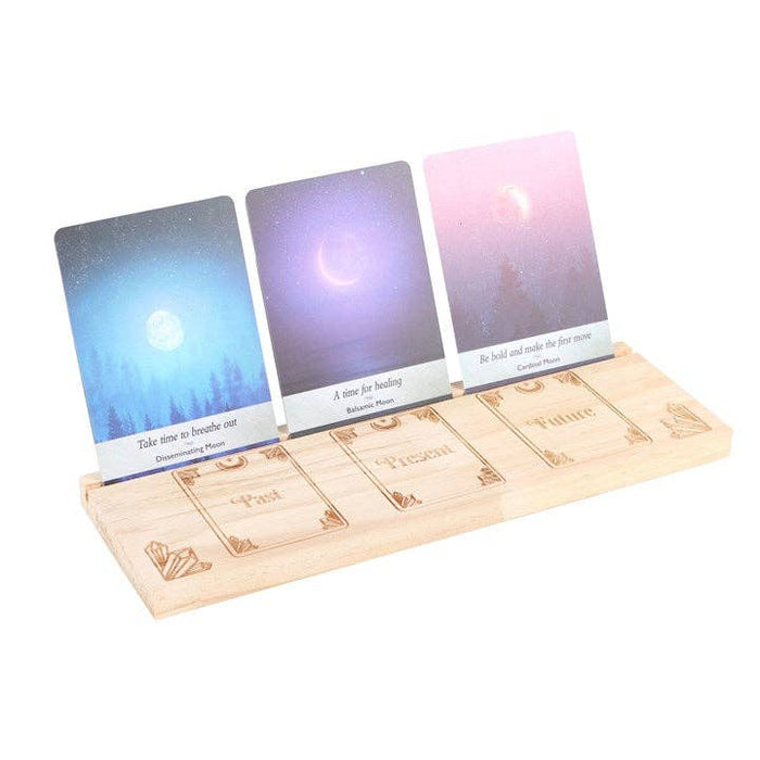 Puinen tarotkorttiteline