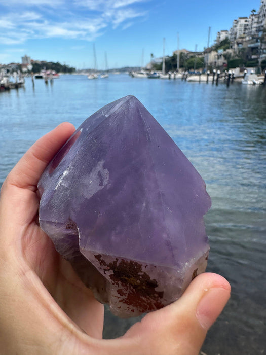 Brasilian ametistikärki – luonnollinen raakakide