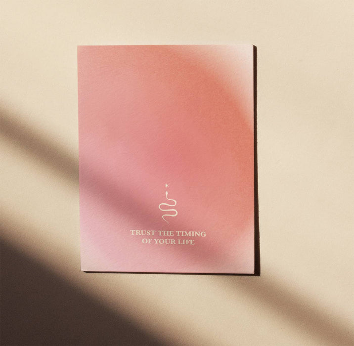 TRUST THE TIMING OF YOUR LIFE - KORTTI - 1. JUURI CHAKRA