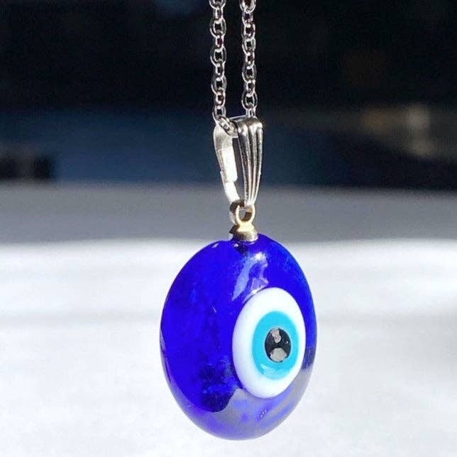 Hento hopeanvärinen kaulakoru kreikkalaisella sinisellä lasisella Evil Eye -riipuksella