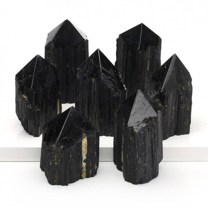 Puolikiillotettu musta turmaliinikärki