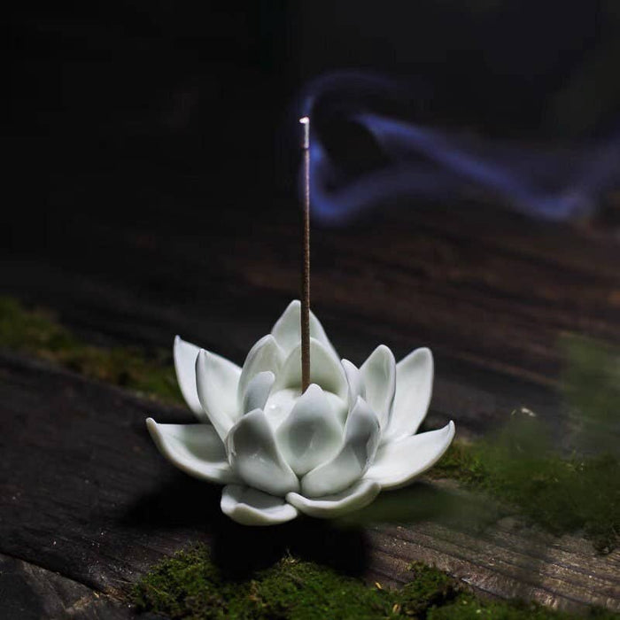 Gohobi White Lotus -käsintehty keraaminen suitsuketeline
