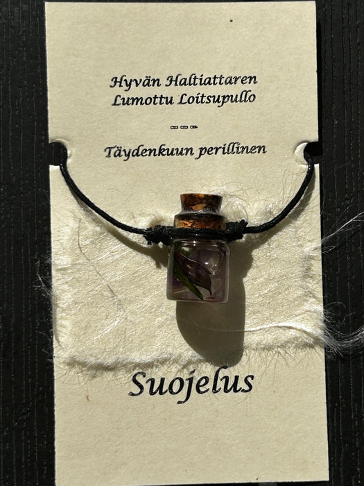 Täydenkuun aikana syntyneet Hyvän Haltiattaren Lumottu Loitsupullo