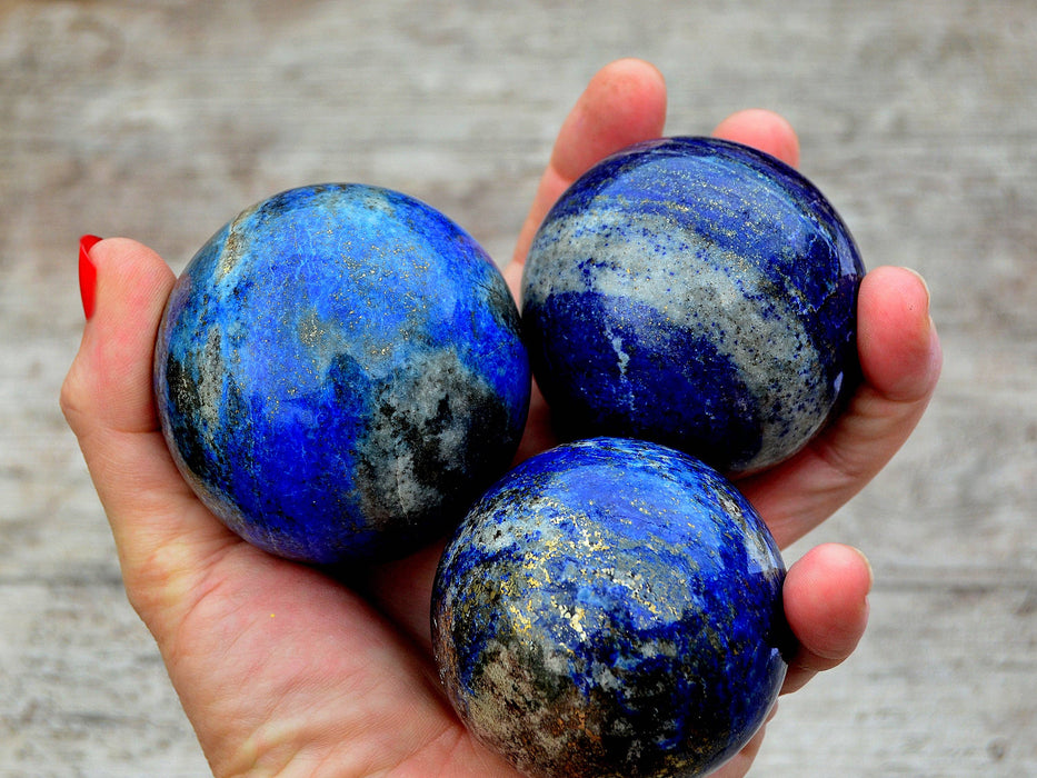 Lapis Lazuli-pallo (45mm - 60mm)