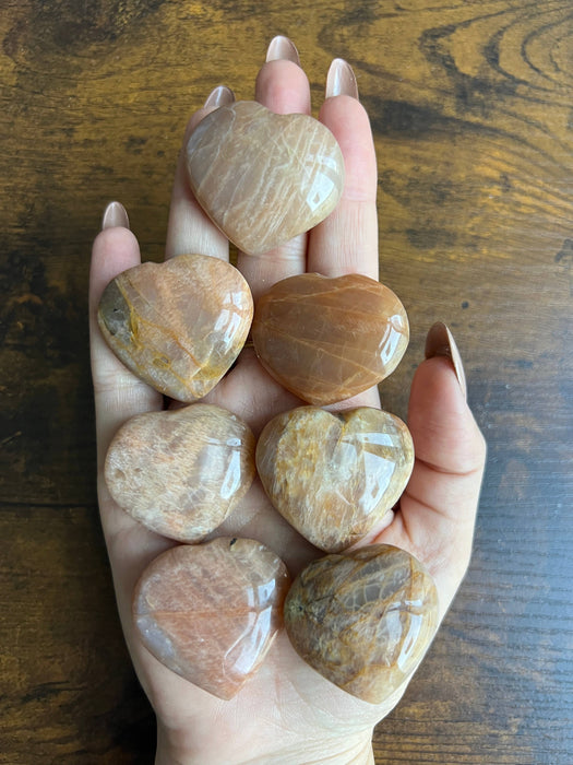 Mini Peach Moonstone -kristallisydän