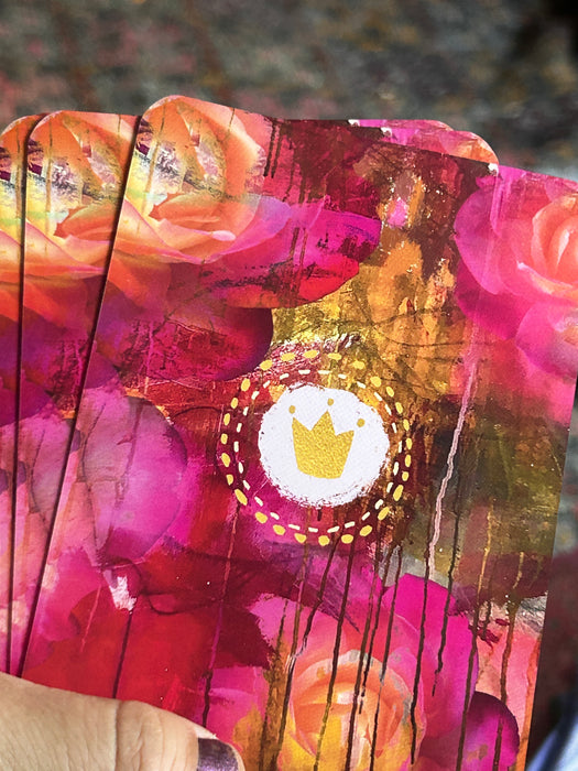 I am Queen Oracle - Outi Harma