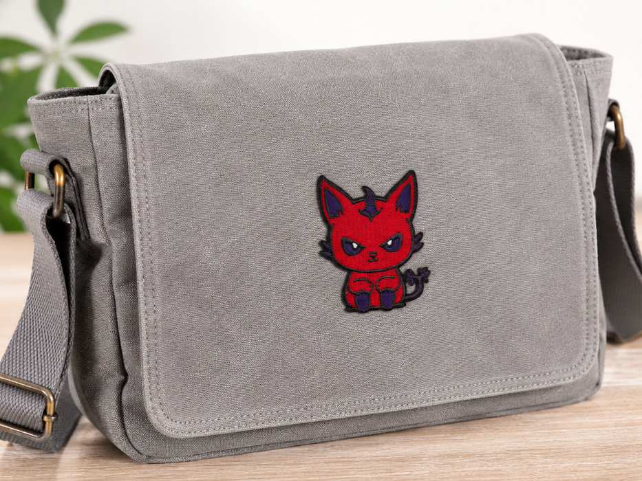 Red Demon Kitty – kangasmerkki