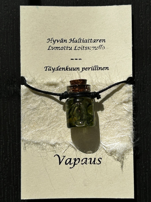 Täydenkuun aikana syntyneet Hyvän Haltiattaren Lumottu Loitsupullo