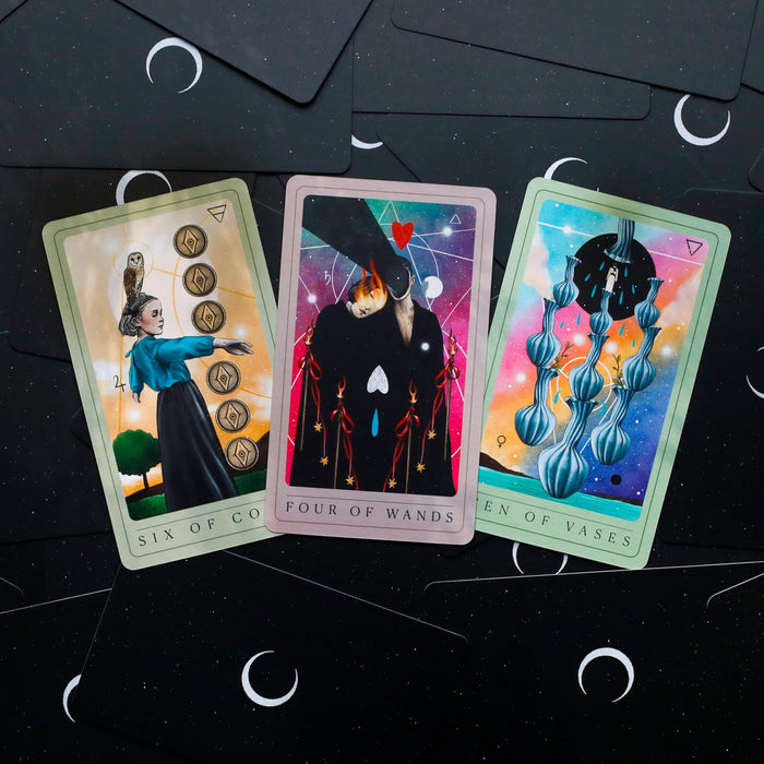 The Tarot of Secrets - Tess Whitehurst