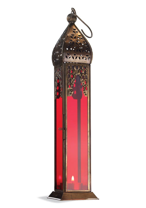 Korkea marokkolaistyylinen lasilyhty