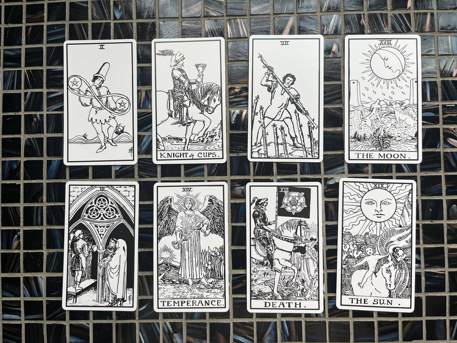 Pixie's Line Art Tarot &amp; 100-seitiger Leitfaden | Leinen-Finish |