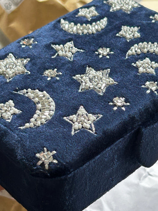 Tummansininen samettirasia – Kuu & tähdet