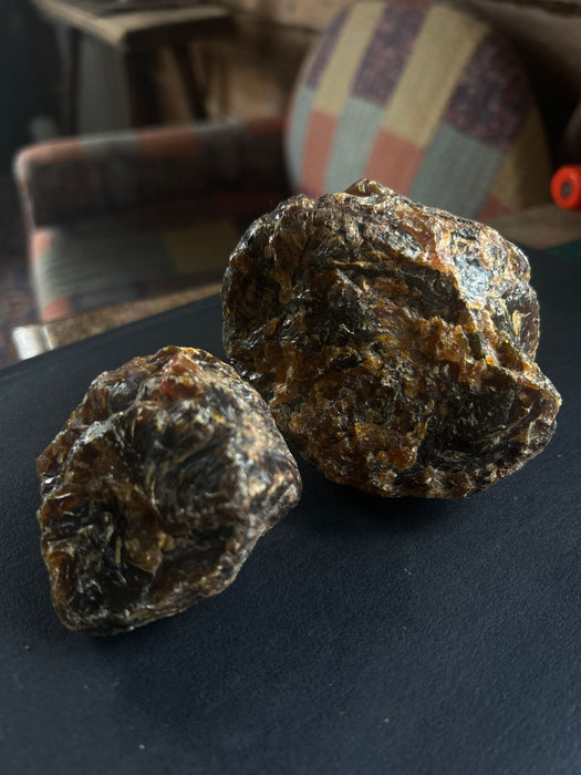 Black amber in different sizes - Sumatra 