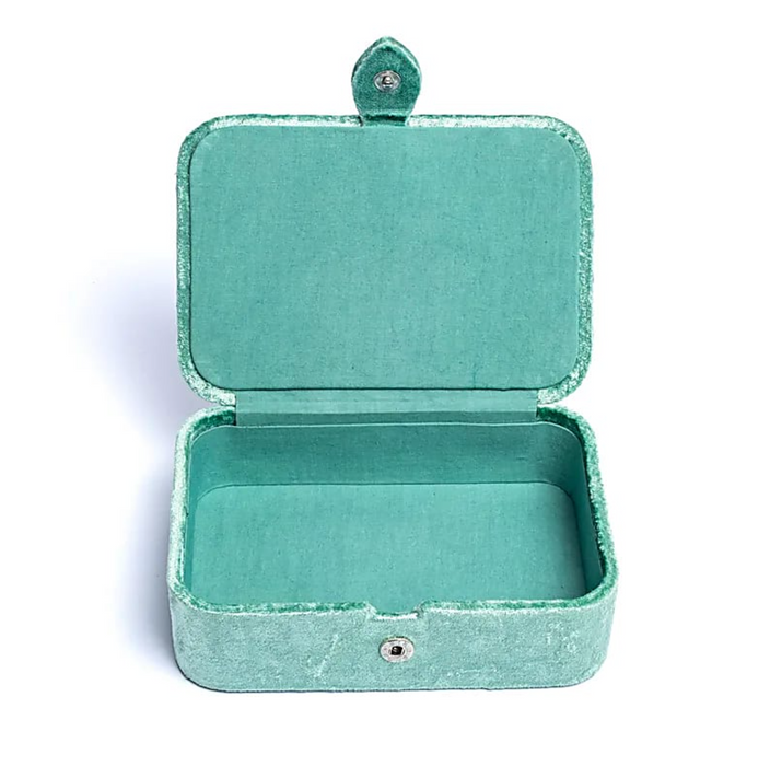 Mintunvihreä samettirasia – Kuunvaihesymboli