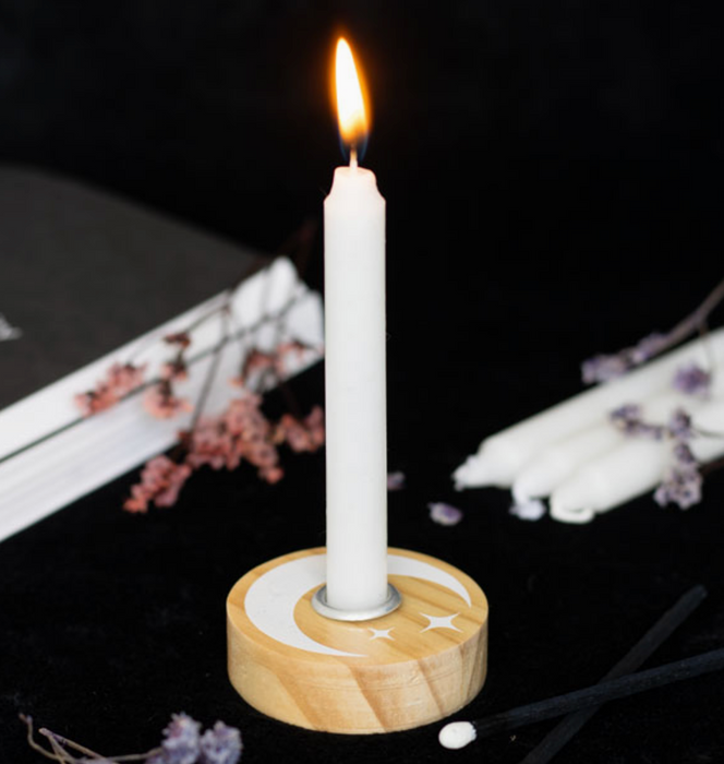 Puunvärinen Kuu loitsukynttilänjalka