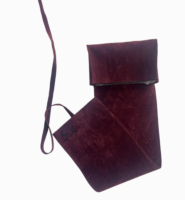 Samettinen tarotkääre – Kolmoiskuun symbolilla