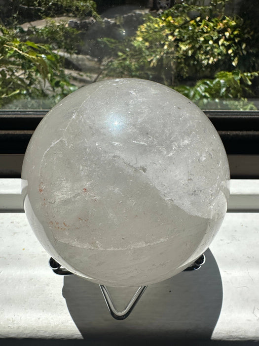 Suuri kirkas vuorikristallipallo sateenkaarisulkeumilla – 1,42 kg (#13)