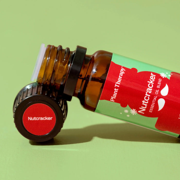 Nutcracker Eteerinen öljysekoitus 10 ml - Plant Therapy