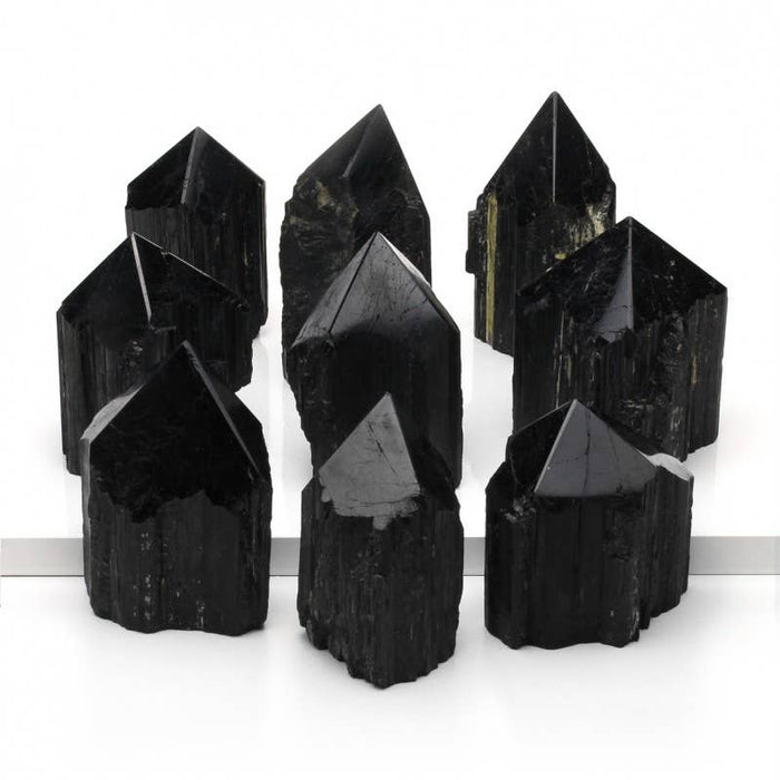 Puolikiillotettu musta turmaliinikärki