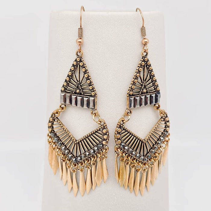 Boheemit metalliset tasselikorvakorut