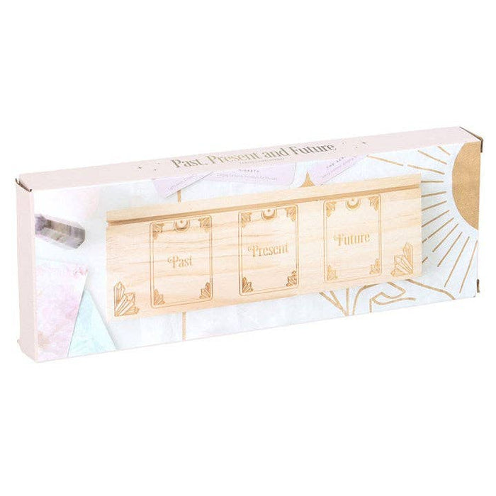 Puinen tarotkorttiteline