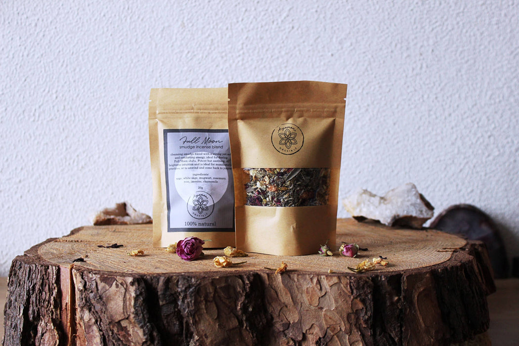 Full Moon -irtosuitsuke yrteistä – Seremoniallinen käyttöön