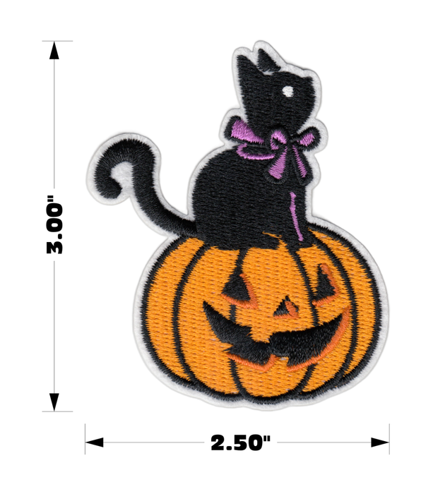 Black Cat on Pumpkin – kangasmerkki