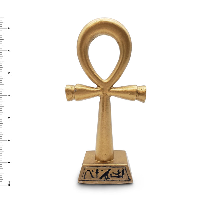 Ankh kultainen patsas