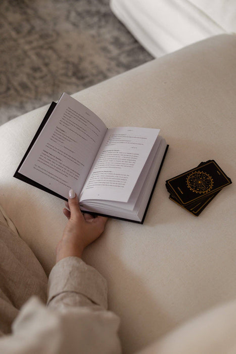 Child Of The Universe Oracle Deck, Black Edition