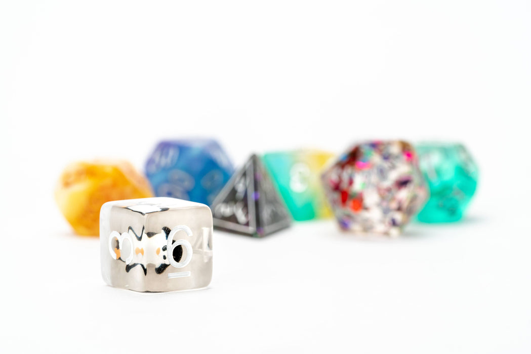 Misfit Resin Set: Adopt A Misfit - Yllätysnoppasetti - Fanroll