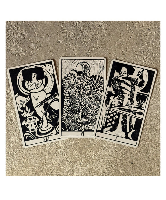 LUX Tarot (ei sisällä kirjaa) 1st Edition