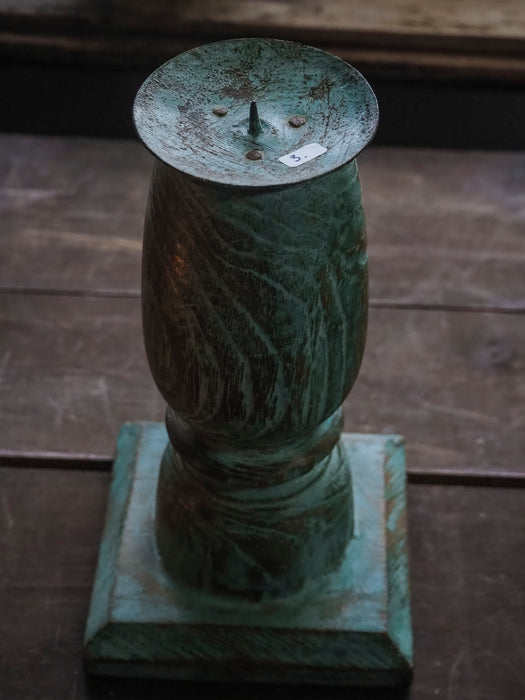 Kynttiläjalka puuta