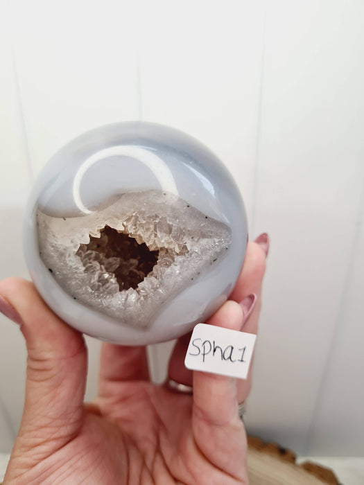 Druzy agate crystal ball 427g