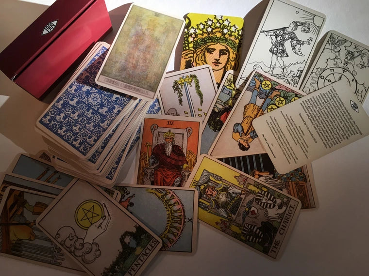 Das Kunstrestaurierungs-Tarot von 1909 - C in London (geliebt/gebraucht)