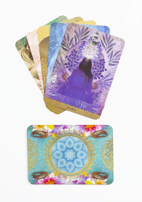 A Yogic Path Oracle Deck and Guidebook (Keepsake Box Set) - Danielle Noel & Sahara Rose - Tarotpuoti