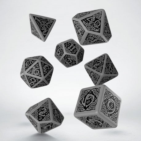 Celtic 3D Revised Gray & black Dice Set - Q workshop - Tarotpuoti