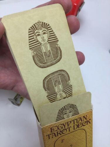 Egyptian Tarot Deck - Stuart R. Kaplan (VTG 1980)(Preloved käytetty)(OOP) - Tarotpuoti