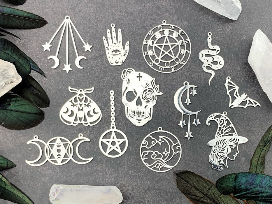 Witchy wicca pendants Miscellaneous /1pc