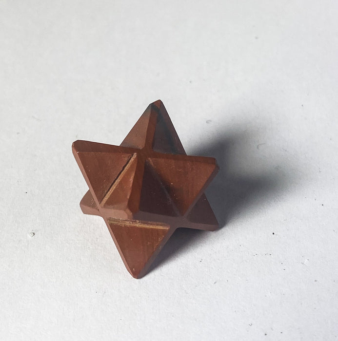 Merkaba tähti 25-30 mm (eri mineraaleista) - Tarotpuoti