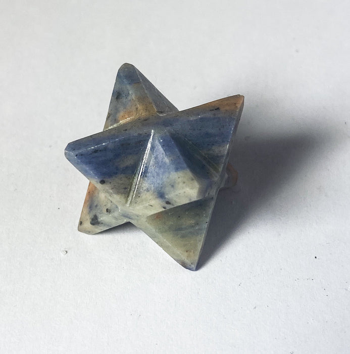 Merkaba tähti 25-30 mm (eri mineraaleista) - Tarotpuoti