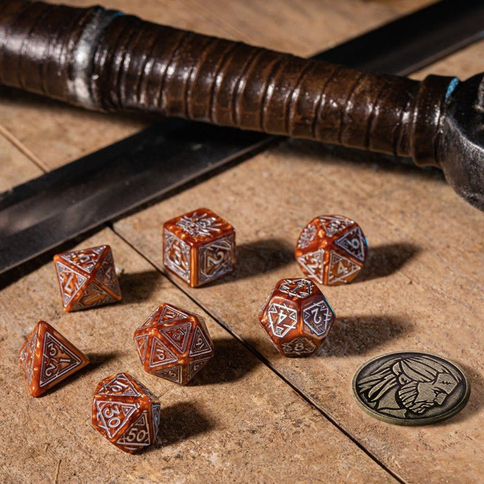 Roolipeli nopat The Witcher Dice Set. Geralt - The Monster Slayer - Q Workshop - Tarotpuoti