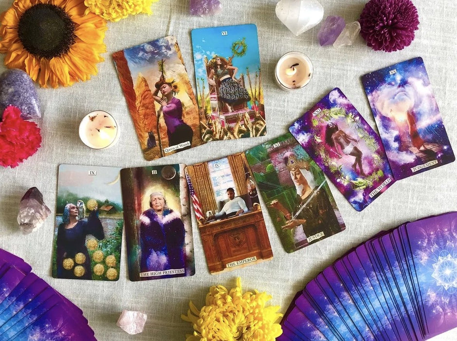 Superlunaris Tarot Deck - 2nd Edition with Rose Gold Edges - Tarotpuoti